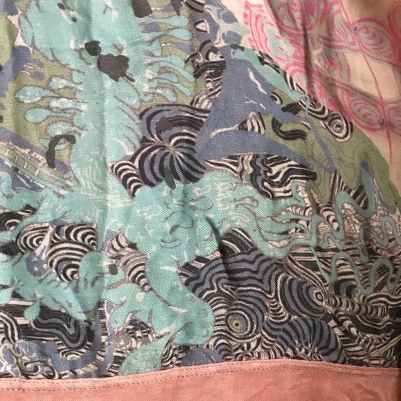 ✨3 for 15✨ Colourful Light and Airy Scarf - Picture 9 of 9